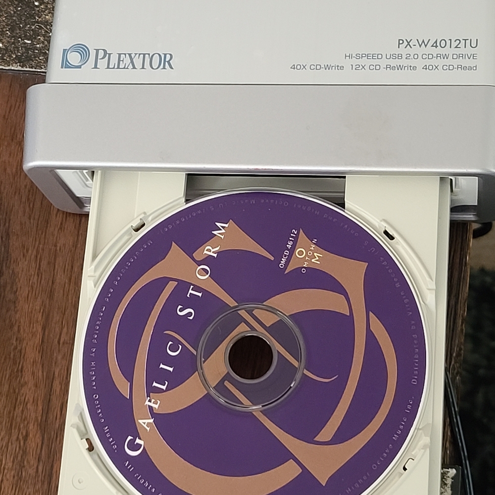 Plextor Plexwriter External CD/DVD Drive with Power Cable PX-W4012TU - Picture 16 of 16